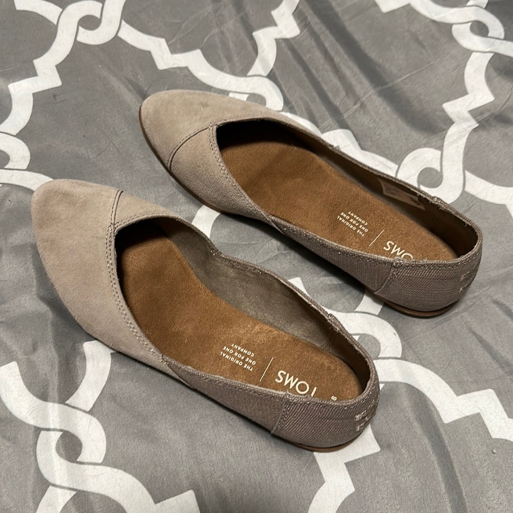 TOMS  
Jutti Neat Flat Shoes